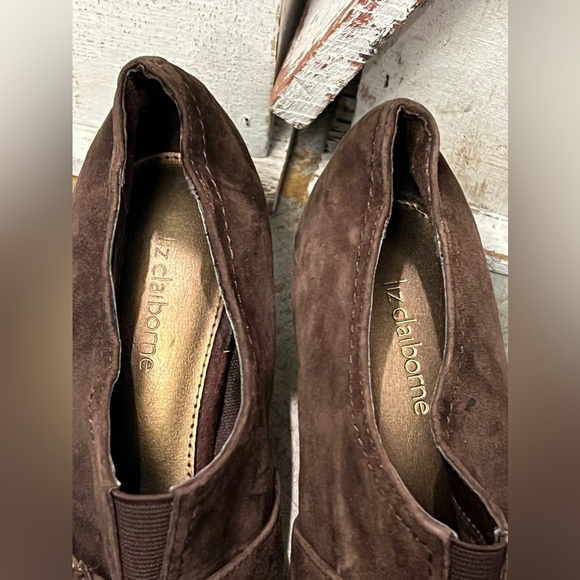 Liz Claiborne Maribel Womens 7 Brown Suede Leather Slip On Heel with Buckle - Picture 8 of 10